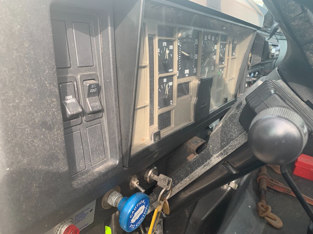 2001 INTERNATIONAL 466DT - Image 14